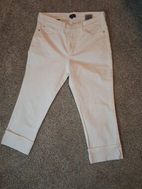 Cuffed Ankle Women's Jeans in White - Classic Everyday Style